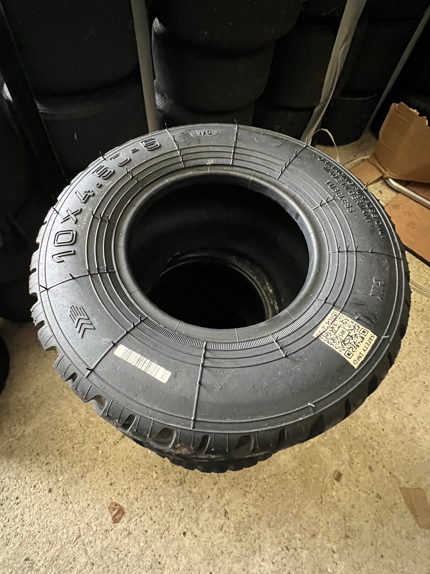 MOJO W5 Wet Tyres