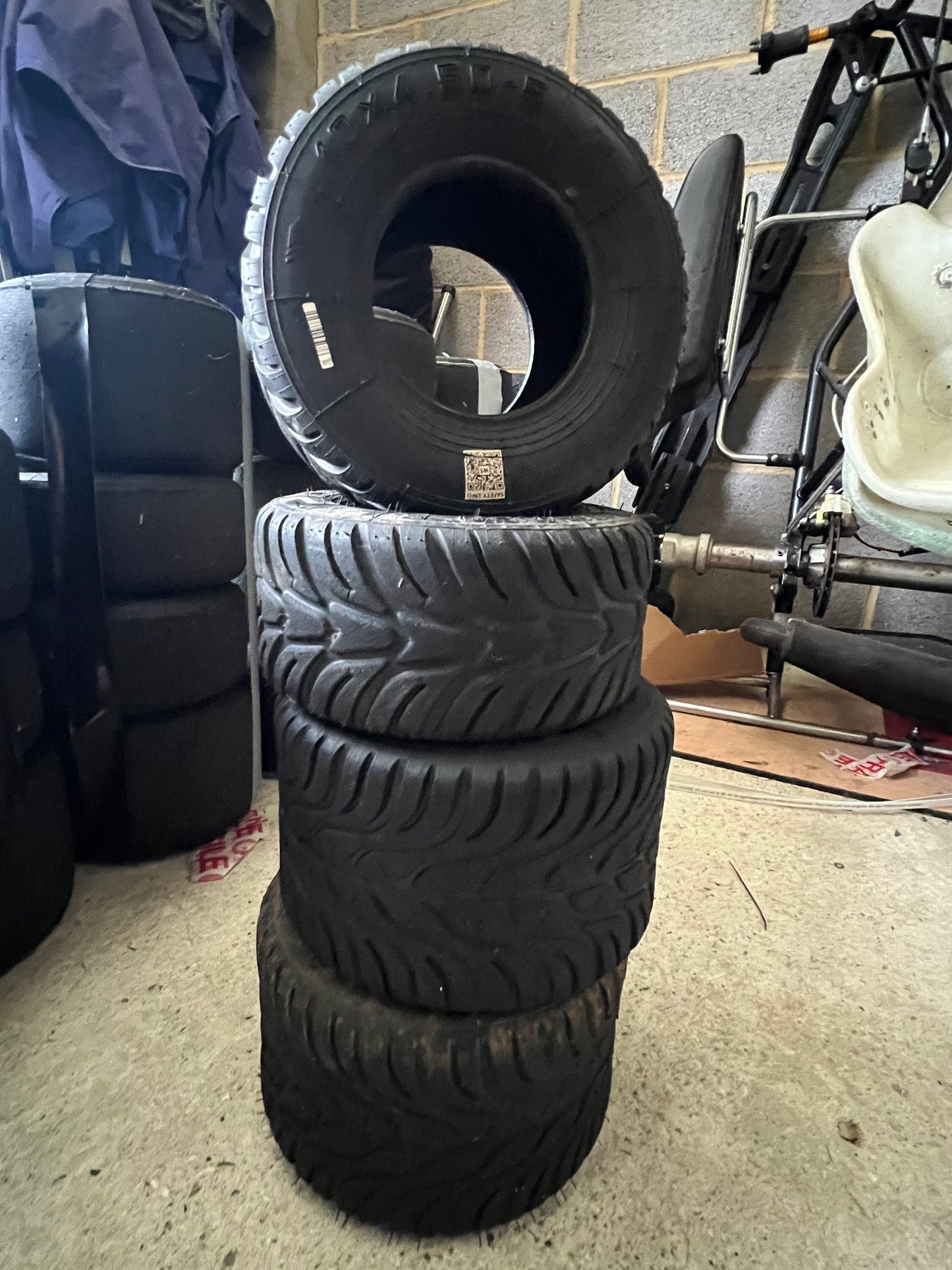 MOJO W5 Wet Tyres